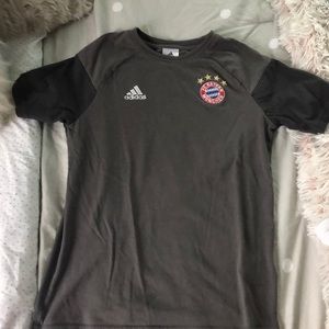 FC Bayern Munich/Munchen Youth Medium T-Shirt